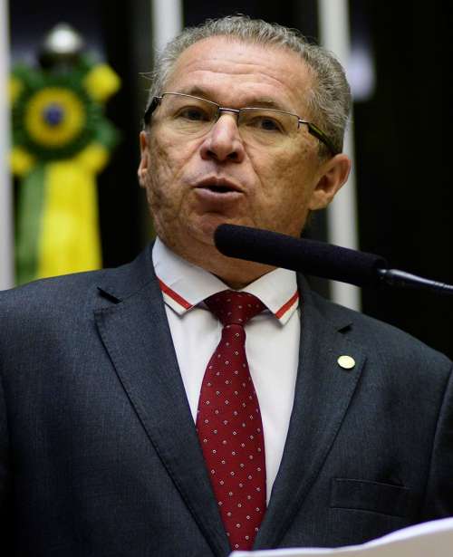 Assis_Carvalho_em_novembro_de_2015.jpg